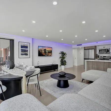 Amazing 3 Bedrooms 3 Bathrooms Beach Resort 1518